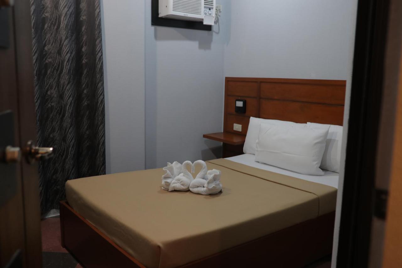 Cerca Hotel Balabag  Extérieur photo