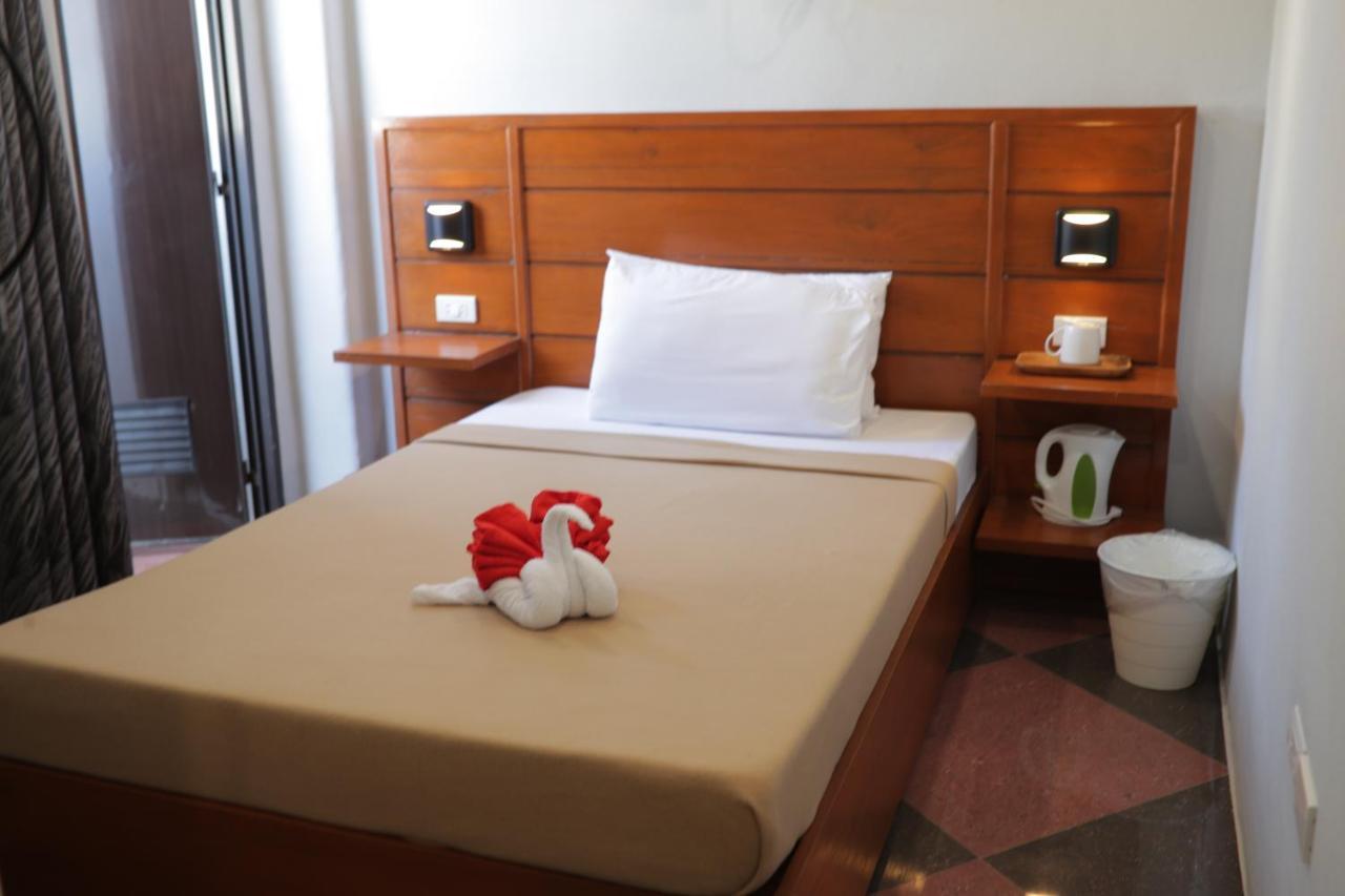 Cerca Hotel Balabag  Extérieur photo